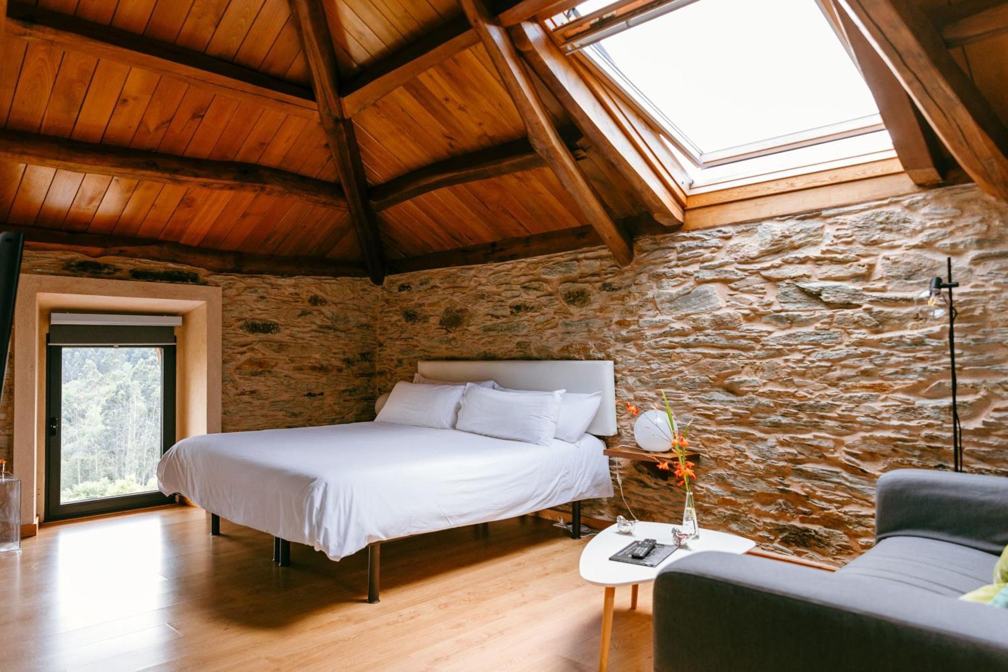 Hotel El Castano Dormilon Санта-Марта-де-Ортигейра Экстерьер фото
